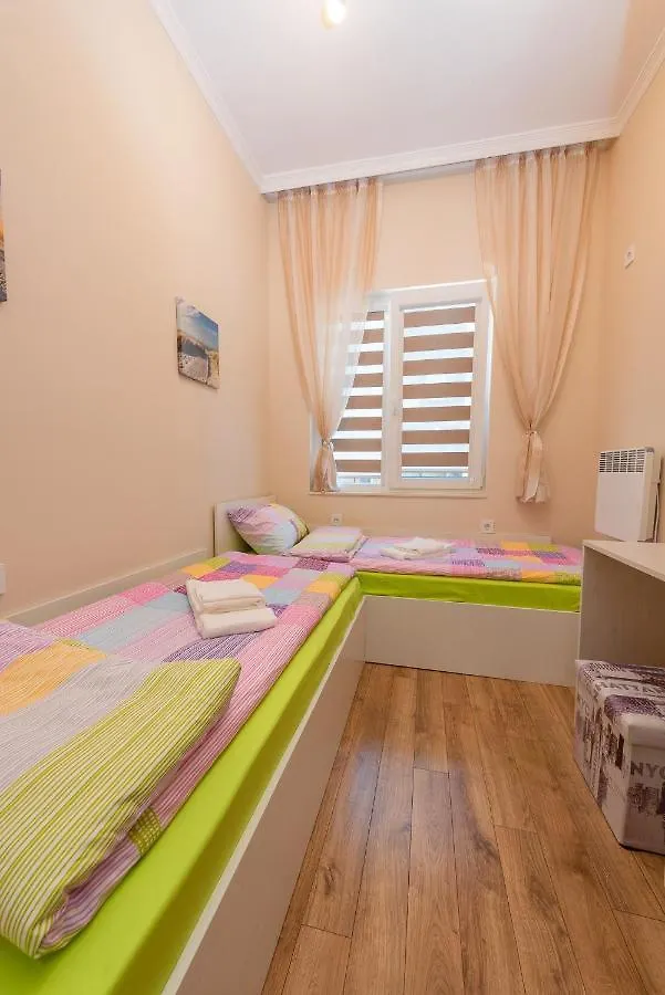 Downtown Apartment בורגאס