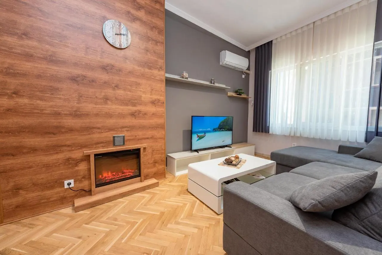 Downtown Apartment בורגאס